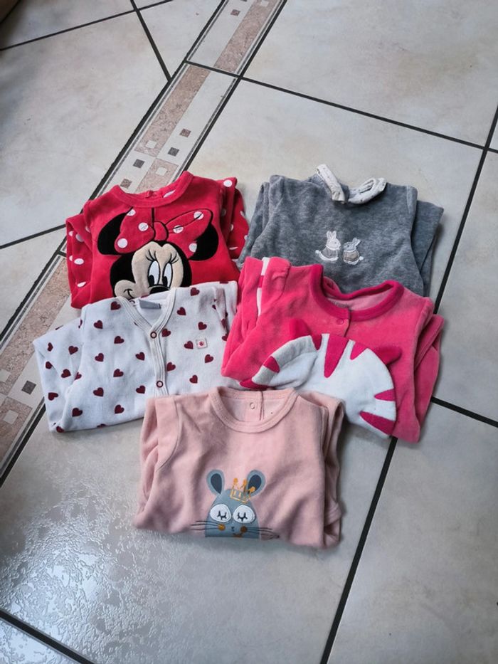 Lot de 5 pyjamas/grenouillères 3 mois