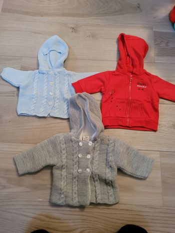 Lot 5 pulls et 1 pyjamas garçon 3 mois