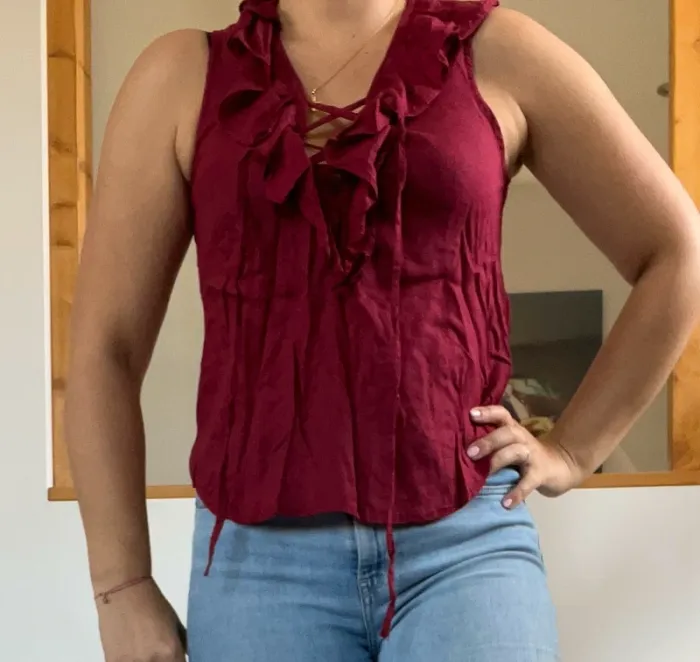 Débardeur bordeaux jennyfer volant lacets sexy
