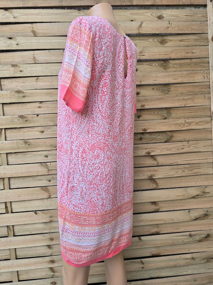 Petite robe droite y2k 🍒It hippie🍒taille convient jusqu'au 38 - photo numéro 4