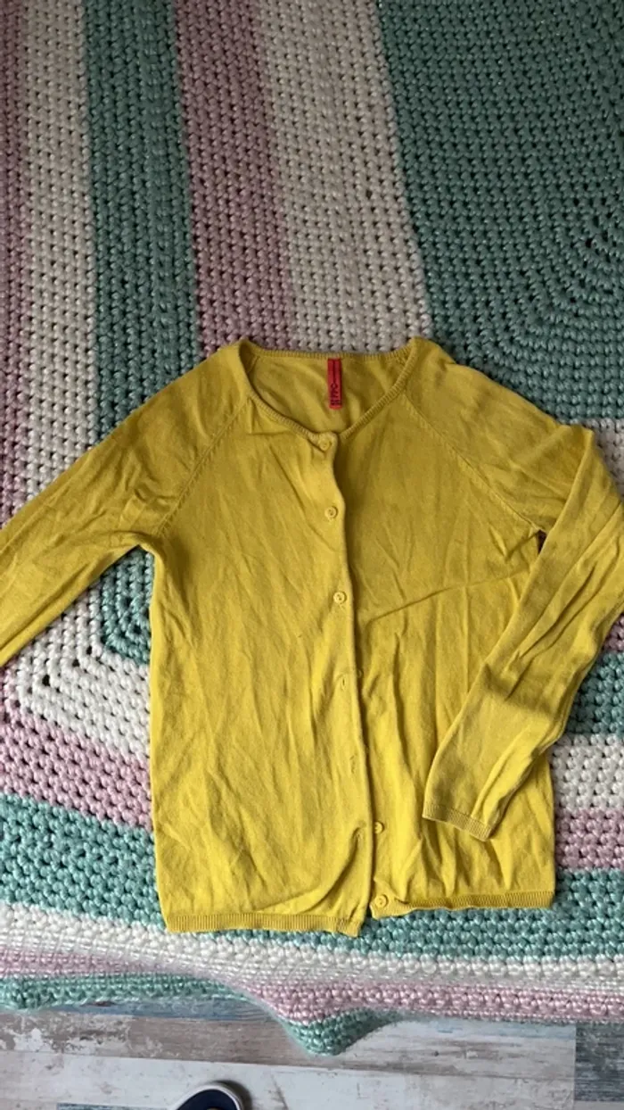 Gilet jaune moutarde 10ans