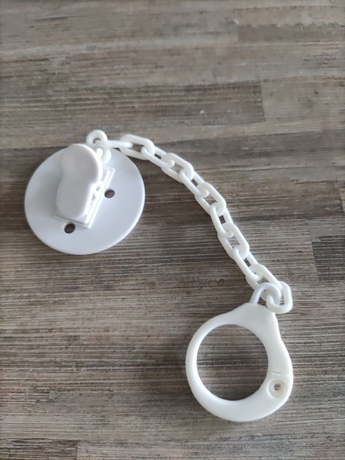 Attache tétine - photo numéro 2