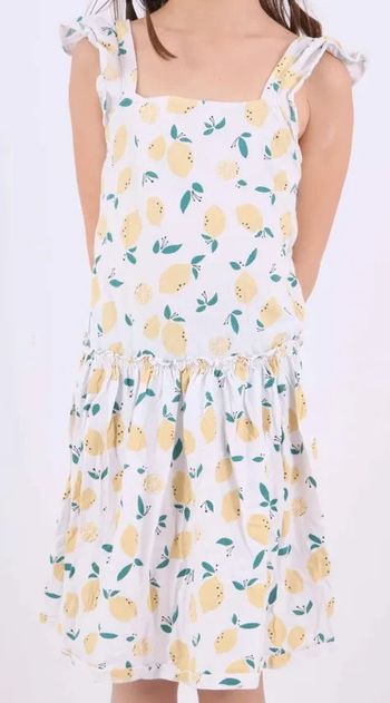 Robe blanche avec citrons