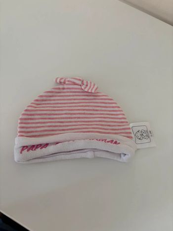 Bonnet rose 50% papa et 50% maman