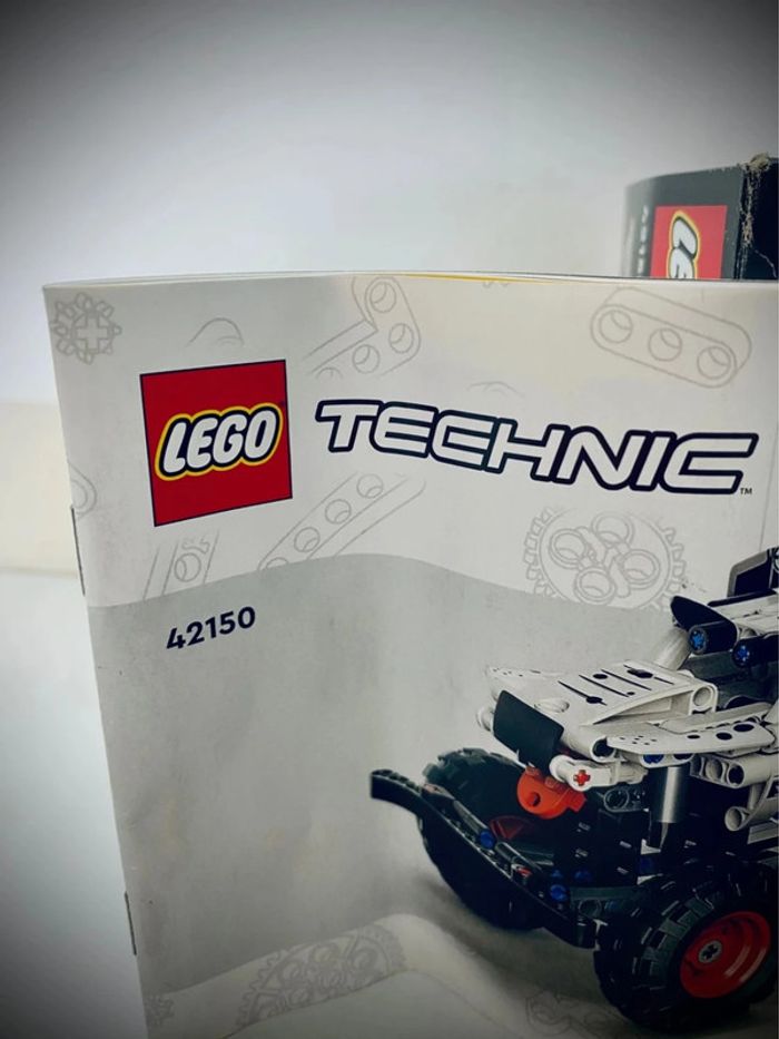 LEGO Technic 42150 - Monster Jam Monster Dalmatien - Complet avec Boîte et Notice - photo numéro 7