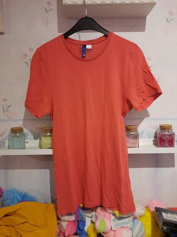 T shirt orange