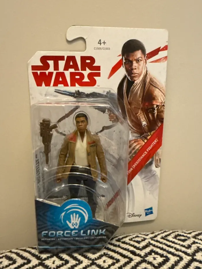 Disney - Star wars force link 2.0 : finn resistance fighter figurine à collectionner - 4 ans et +