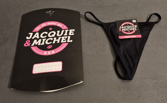 String neuf officiel Jacquie et Michel avec la boite officielle - photo numéro 6