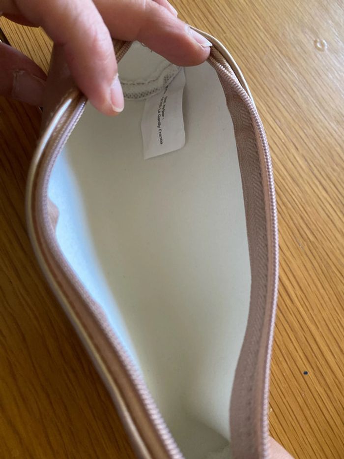 Trousse ELLE 17 cm longueur 7 cm hauteur - photo numéro 3