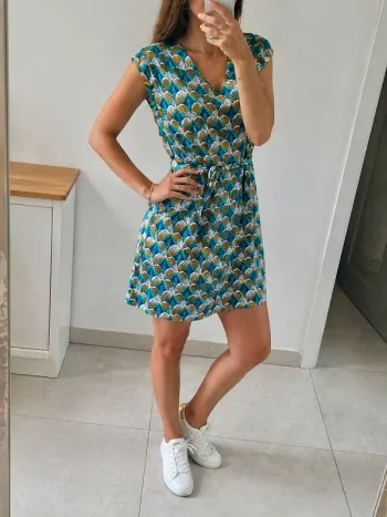 🌸 Robe motif graphique – élégante & facile à porter - by one - taille S