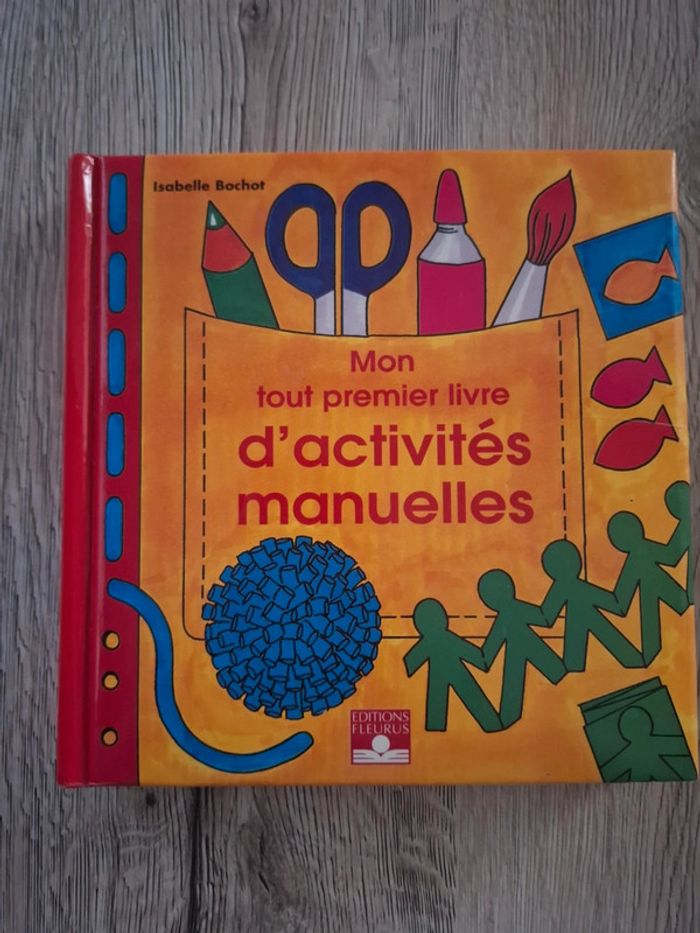 Livre Mon tout premier livre d’activités