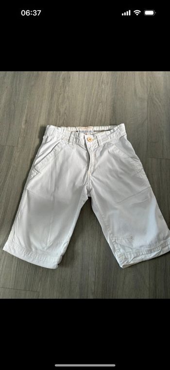 Short Levi’s taille 8 ans