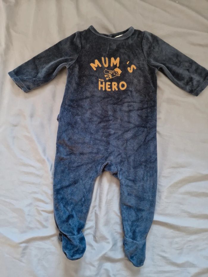 Lot 4 pyjamas hivers 6 mois - photo numéro 8
