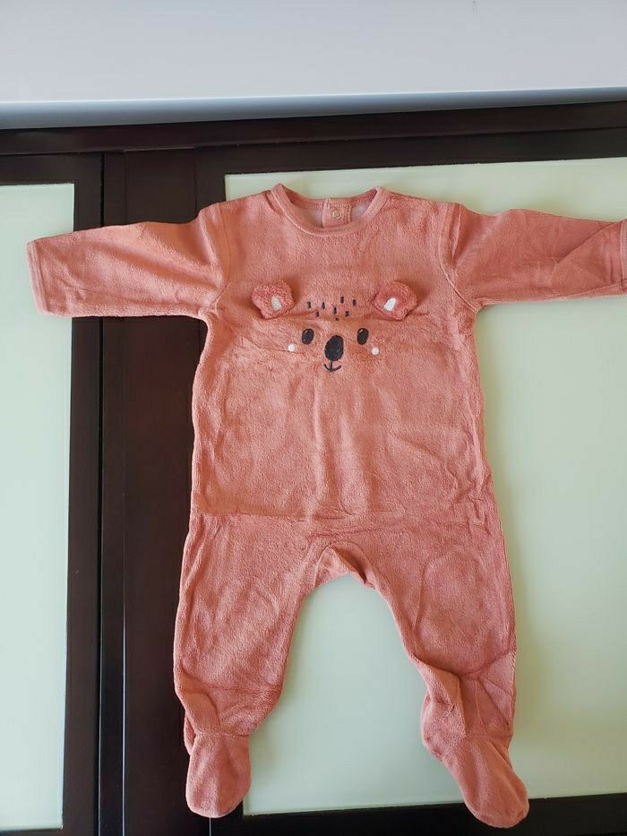 Pyjamas 6 mois hivers - photo numéro 2