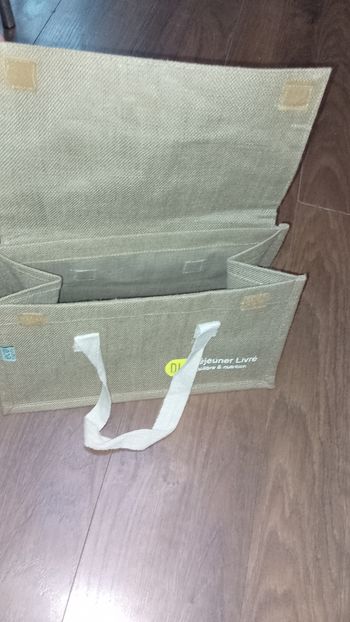 Sac, sacoche, panier de transport refermable en toile de jute