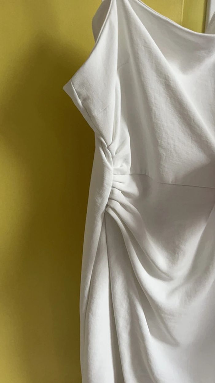 Robe courte blanche - photo numéro 3