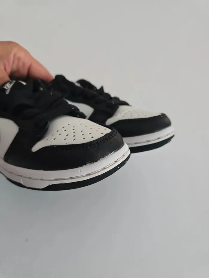 Basket nike dunk noir et blanche - photo numéro 7
