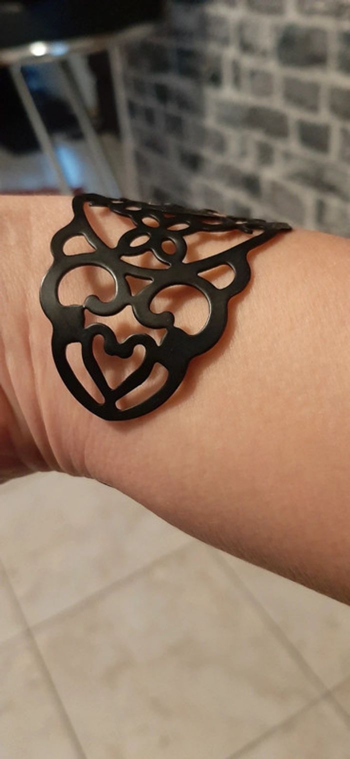 Manchette femme - photo numéro 2