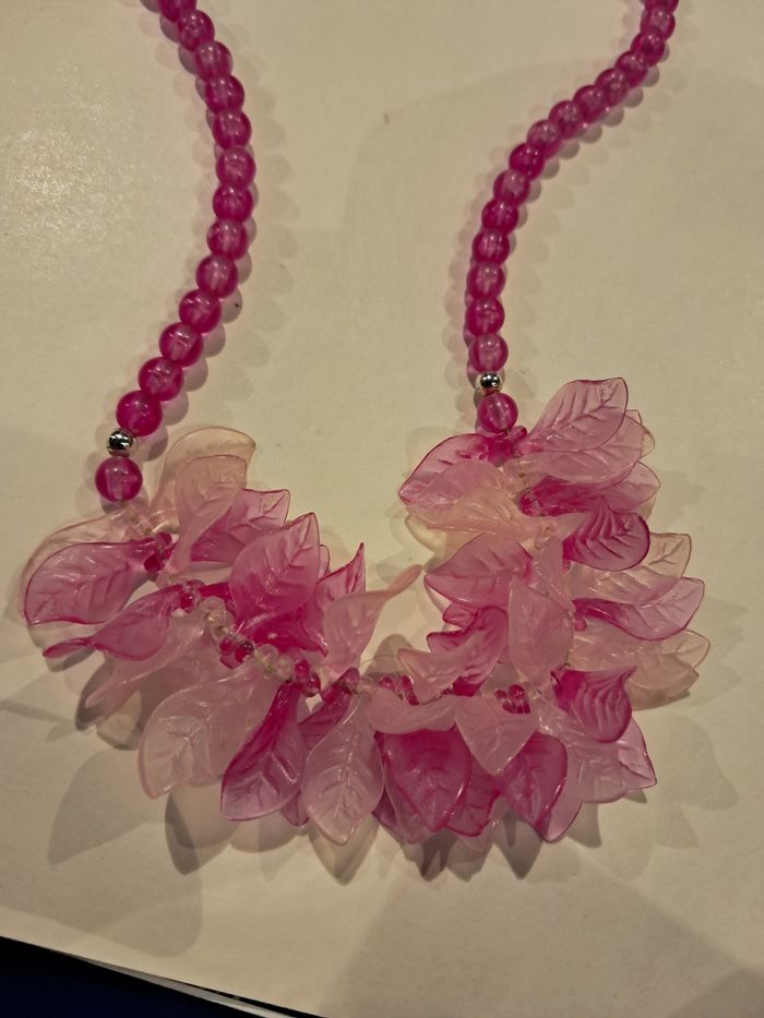 Beau collier rose - photo numéro 2