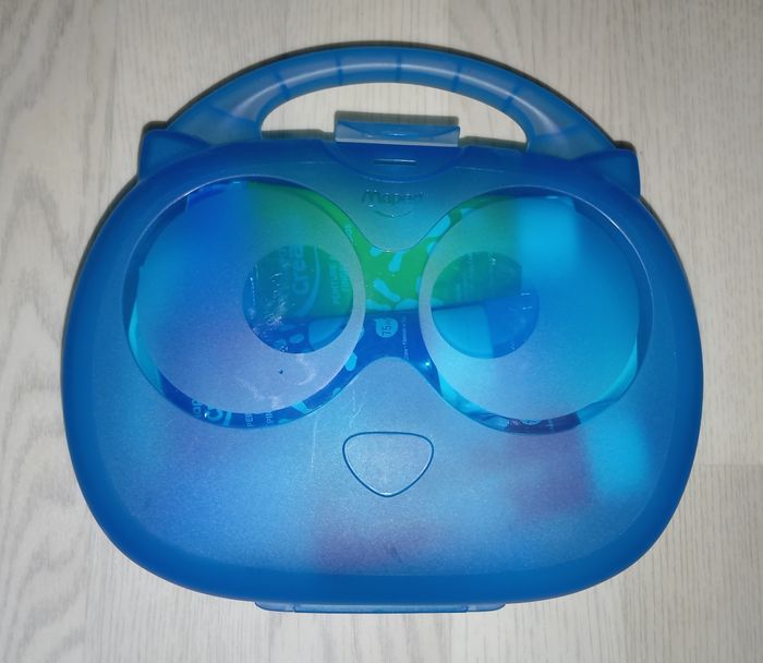 Mallette peinture aux doigts
Avec 4 pochoirs, 3 gros tubes de peinture aux doigts, 1 nappe et 2 plaquettes de stickers Maped
NEUVE