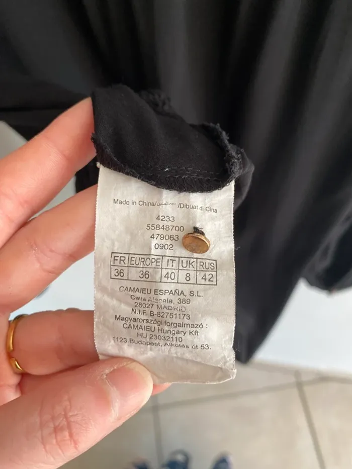 Blouse camaïeu noir boutons doré - photo numéro 8