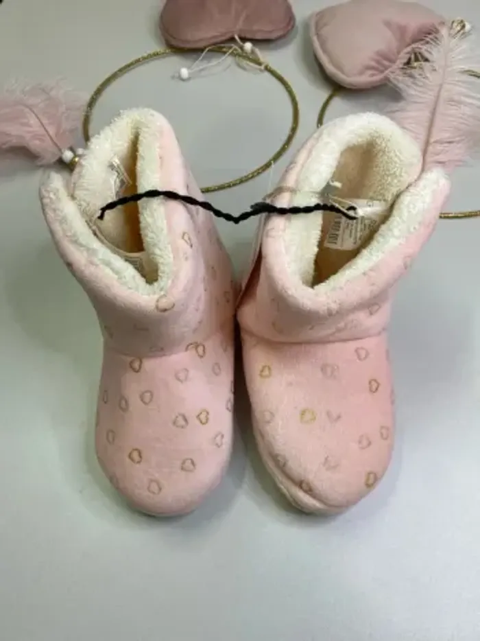 Chaussons fourrés fille (neuf) -  Taille 30/31 - photo numéro 2