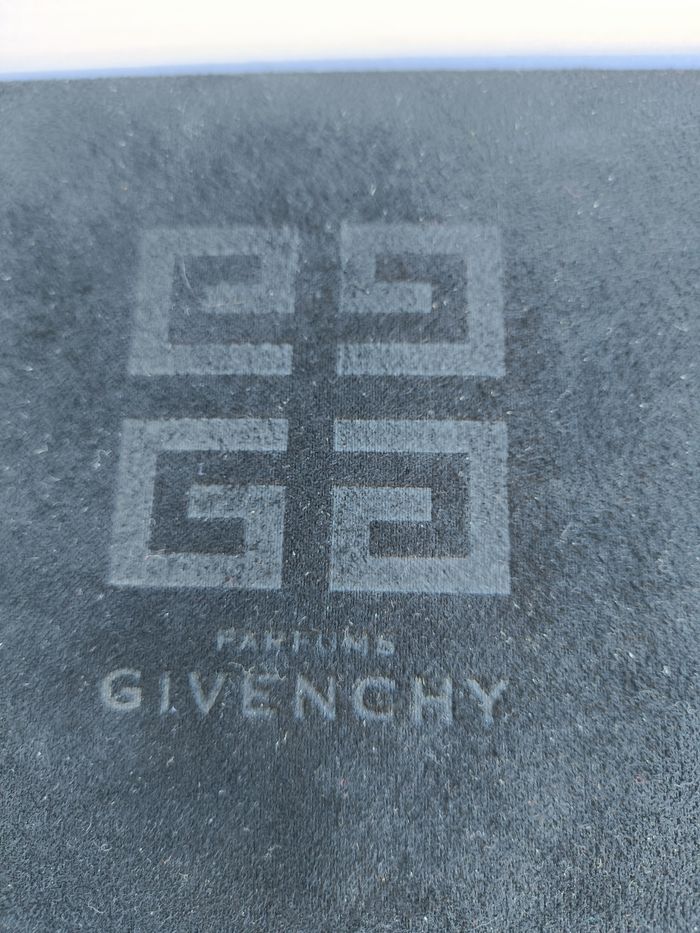 COFFRET A BIJOUX GIVENCHY PARFUMS - photo numéro 3