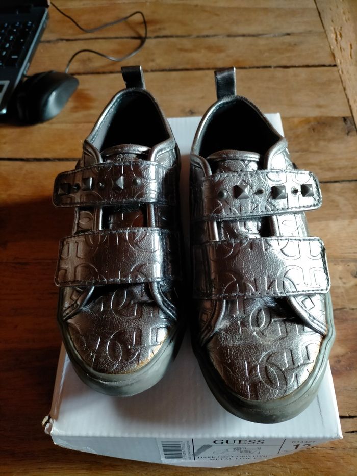Très belle baskets Guess pt 29