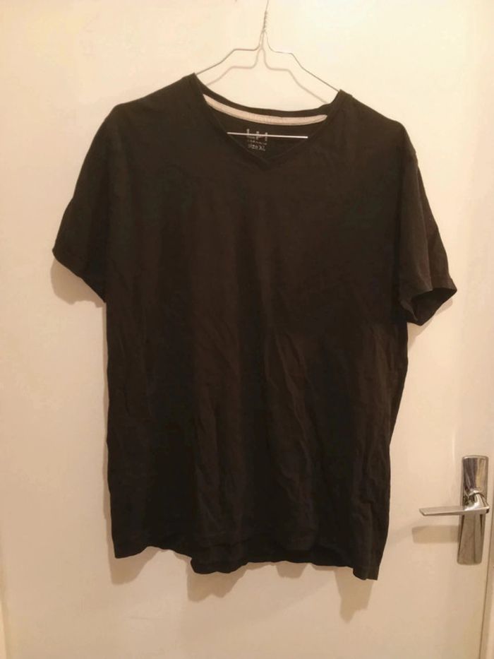 T-shirt noir classique