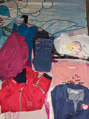 Lot de vêtements filles du 3 au 4 ans
