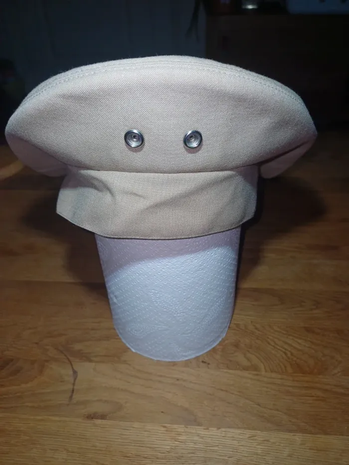 Chapeaux