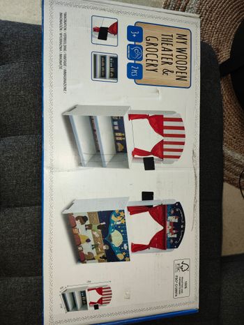 Jeu Théâtre marionnette et marchande 2 en 1 neuf