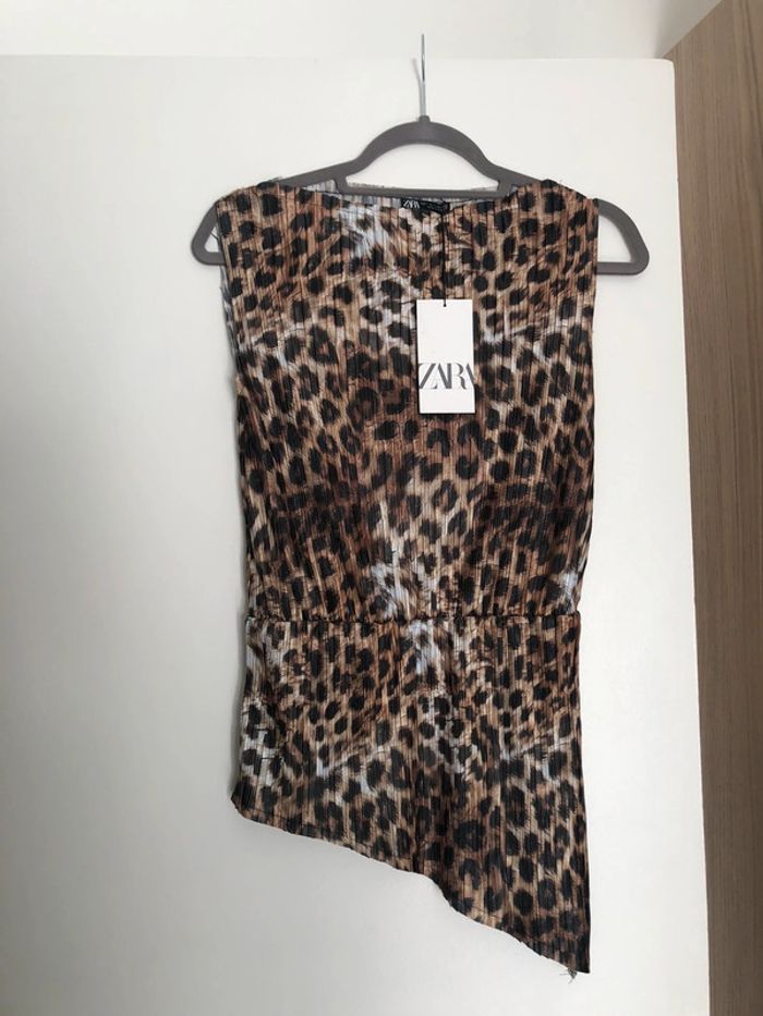 Superbe belle blouse plissée Zara asymétrique neuve avec étiquette taille S