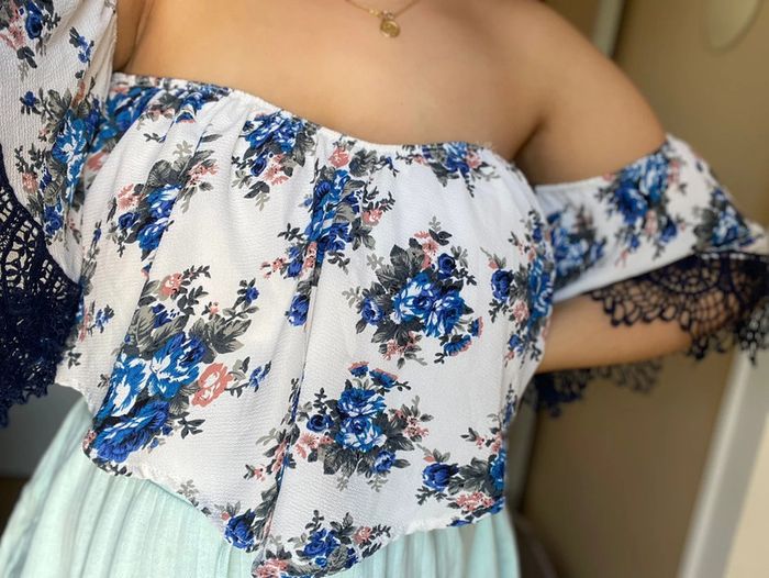 Haut bustier à fleurs bleues