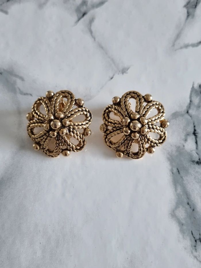 Paire de boucle d'oreille doré a clips vintage
