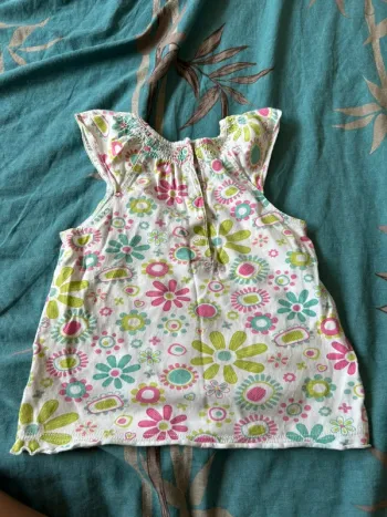 Haut / débardeur à fleurs gemo 23 mois / 24 mois