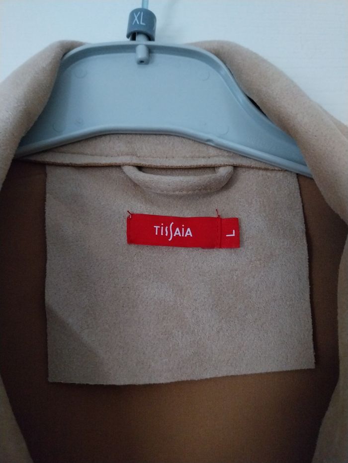 Jolie veste nubuck  marque Tissaia taille L ou 40 - photo numéro 3