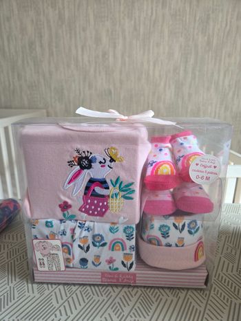 Coffret naissance 5 pièces rose neuf