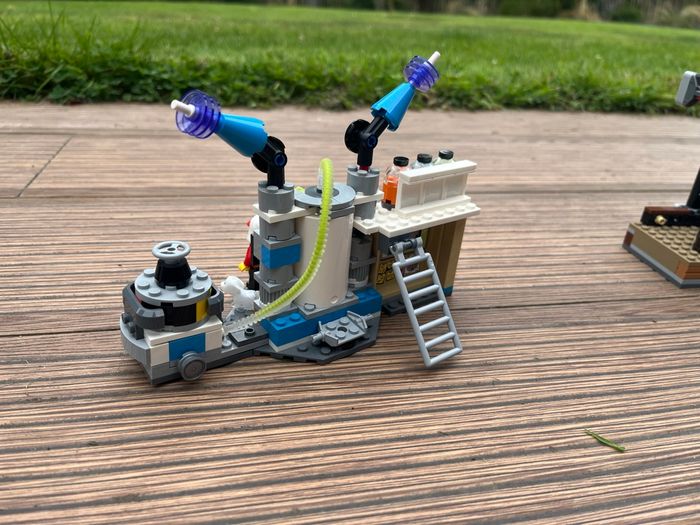 Lego laboratoire détecteur de fantôme 70418 - photo numéro 4