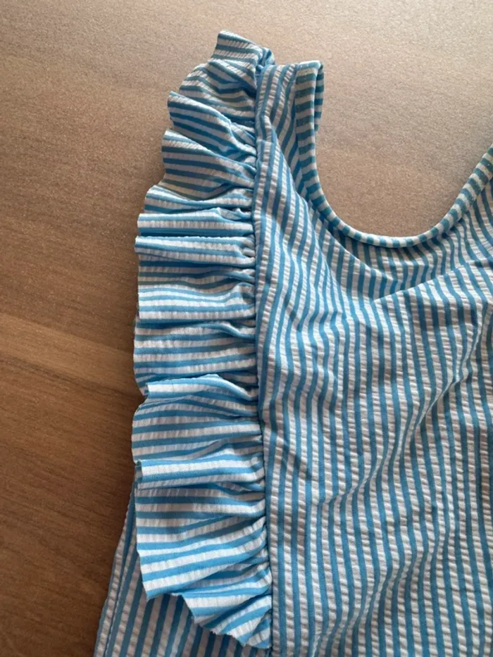 Maillot de bain neuf 2/3 ans - photo numéro 3