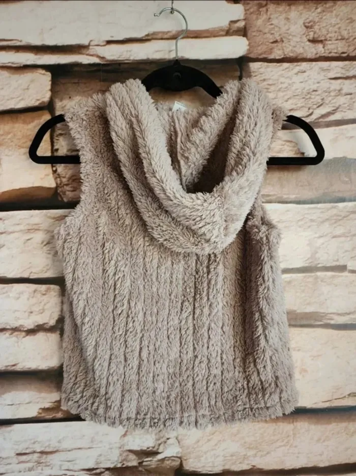 🥰Veste à capuche Shein Toute douce Taille 7ans🥰 - photo numéro 3