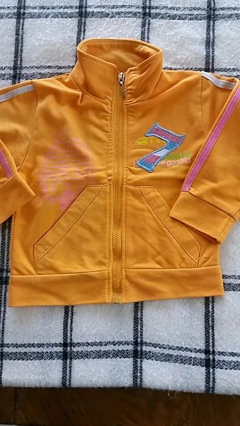 Veste de sport fille taille 4 ans