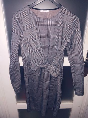 Robe à carreaux gris nouée à la taille, taille m