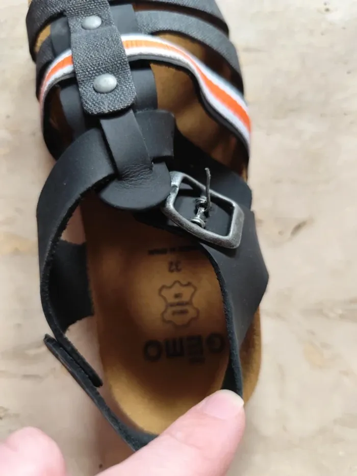 Nu pieds garçon - photo numéro 2