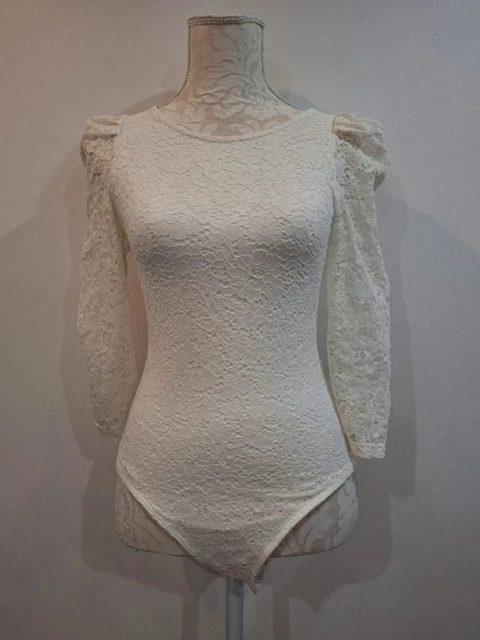 Haut manches longues blanc dentelles body bodie naf naf taille XS 36 - photo numéro 2
