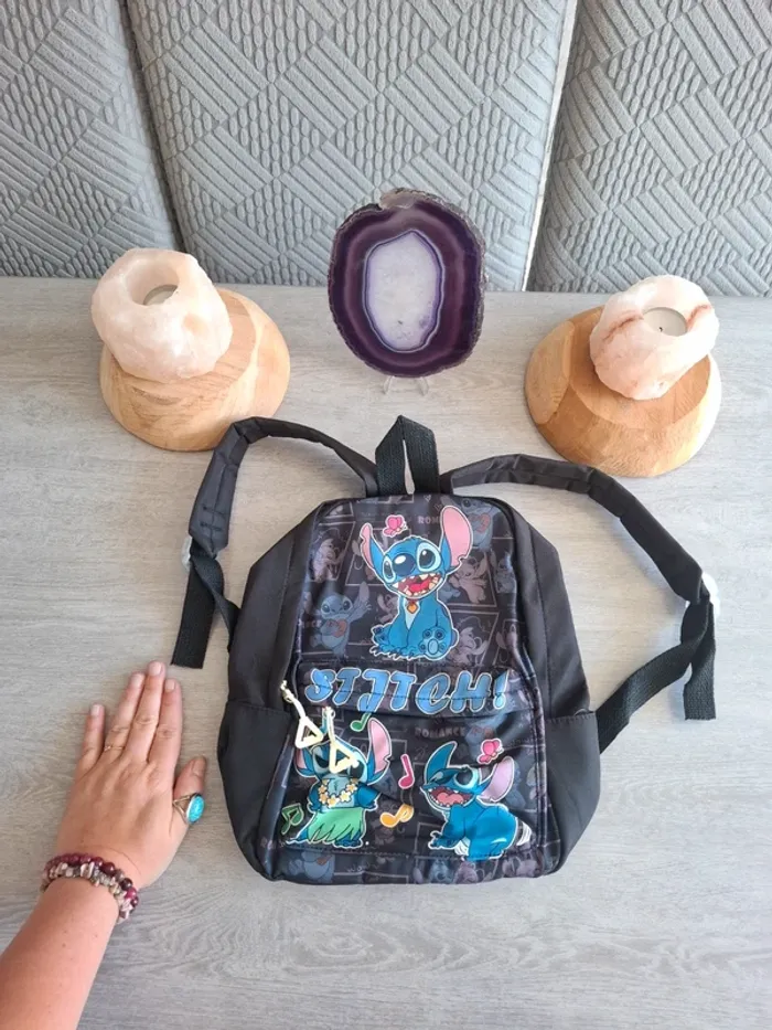 Sac à dos noir Stitch – Neuf sans étiquette – Idéal pour fans de Disney - photo numéro 3