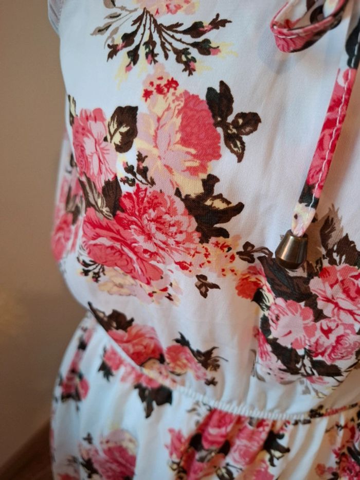 Robe blanche Fleurie fluide Colloseum taille S 36 - photo numéro 4