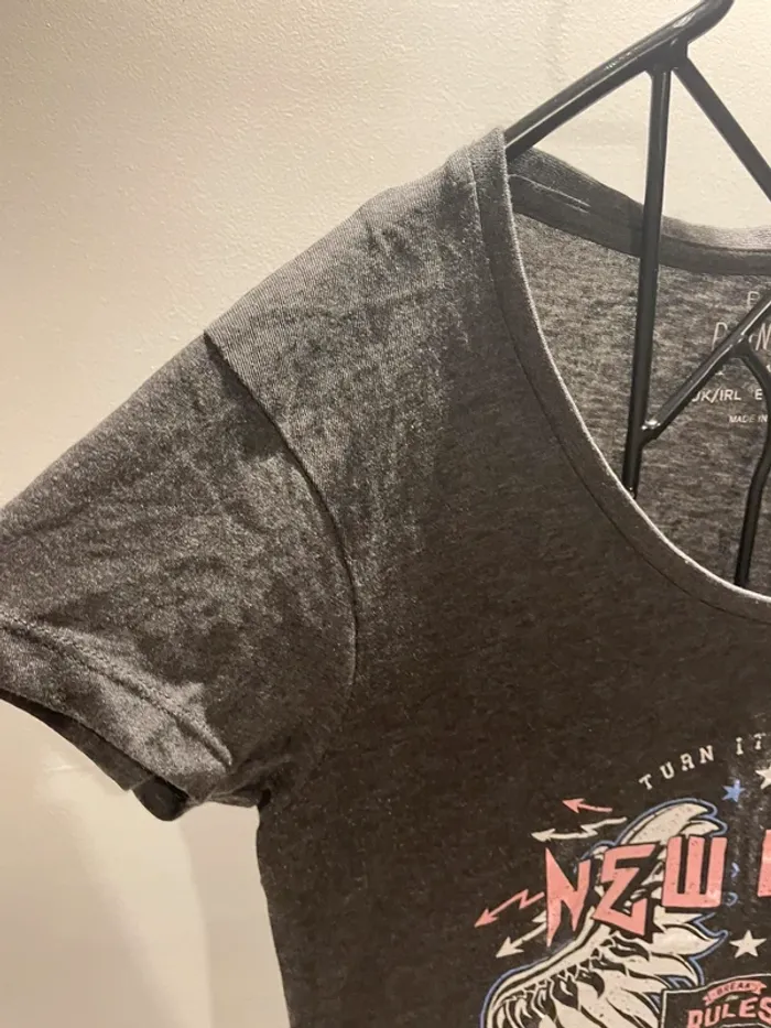 TEE shirt col V Primark taille 40 - photo numéro 4