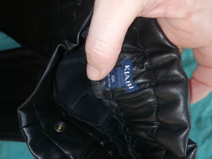 Pantalon effet cuir - photo numéro 2
