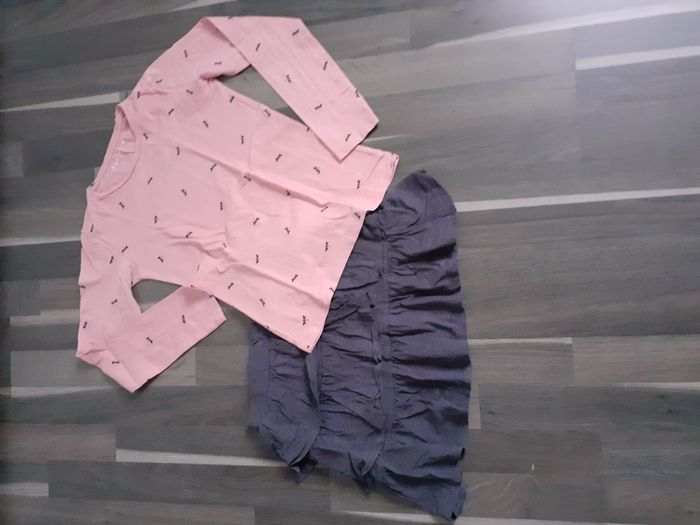 Ensemble t-shirt rose + jupe grise 10 ans Gémo